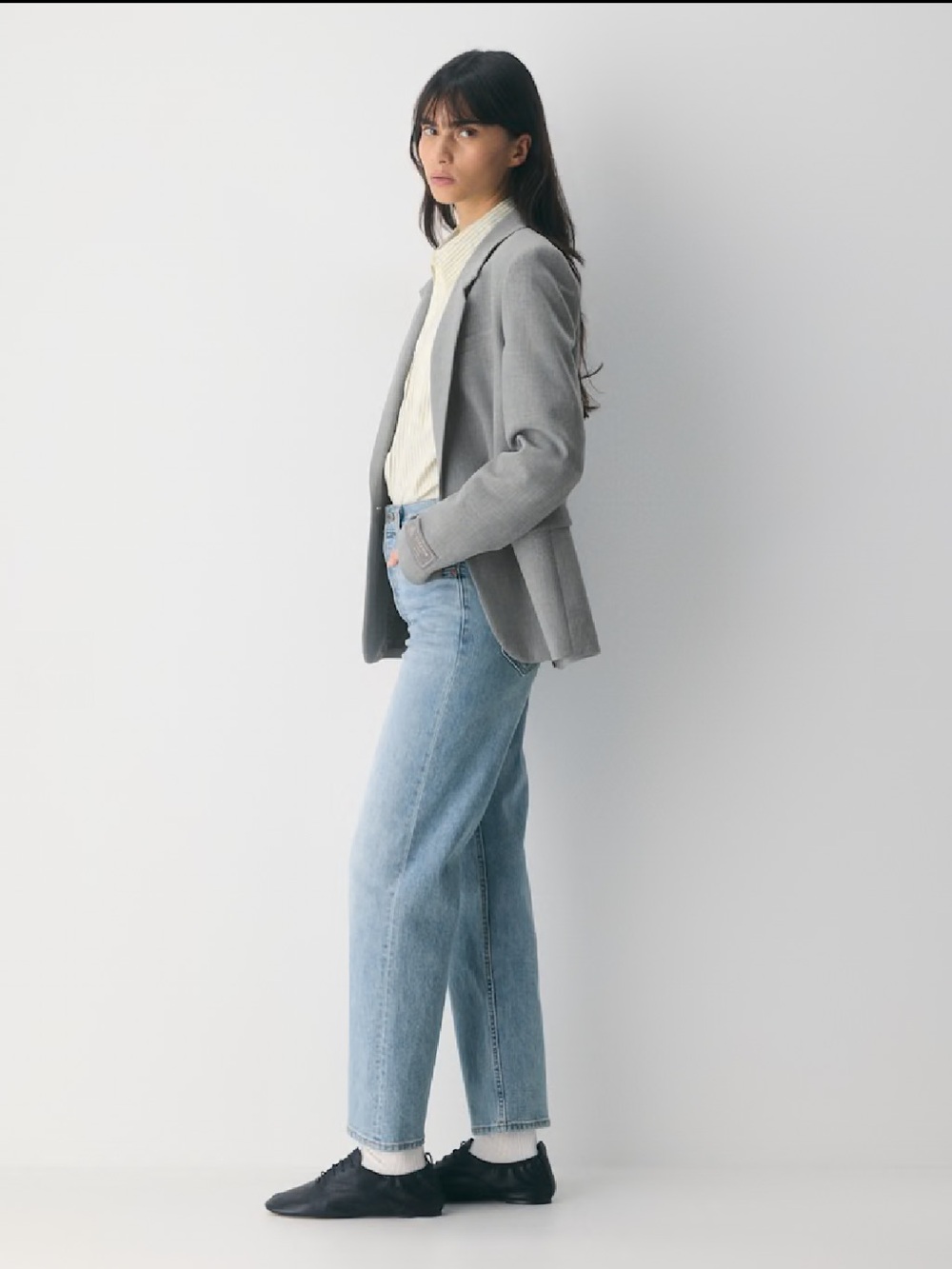 Denim Forum The Arlo Hi-Rise Straight
Jean Light Wash Size 31 25"L - Picture 3 of 13